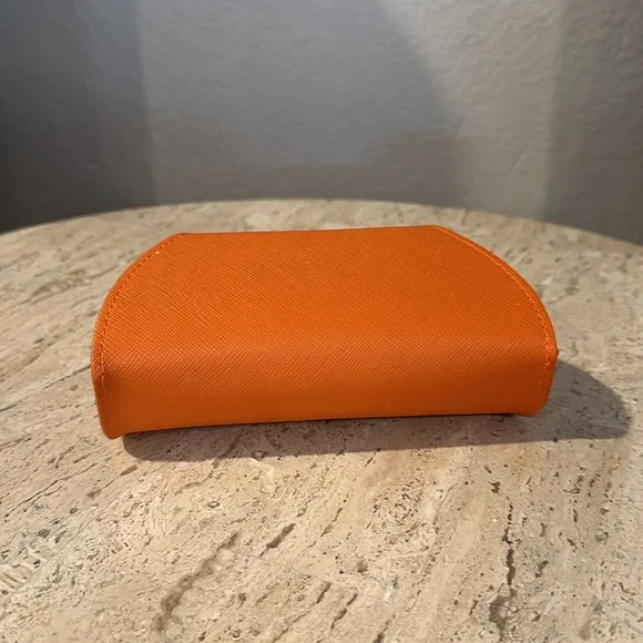 NWT Tory Burch Sunglasses case - Picture 2 of 3
